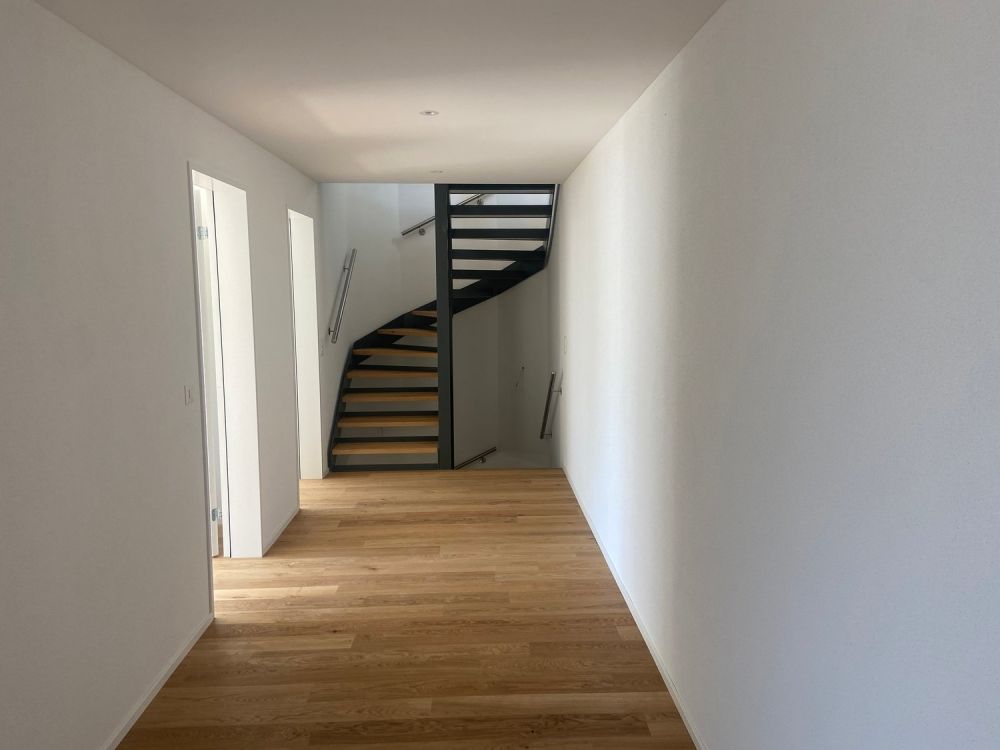 4.5-Zimmer-Doppeleinfamilienhaus an privilegierter Hanglage -  Bild 8