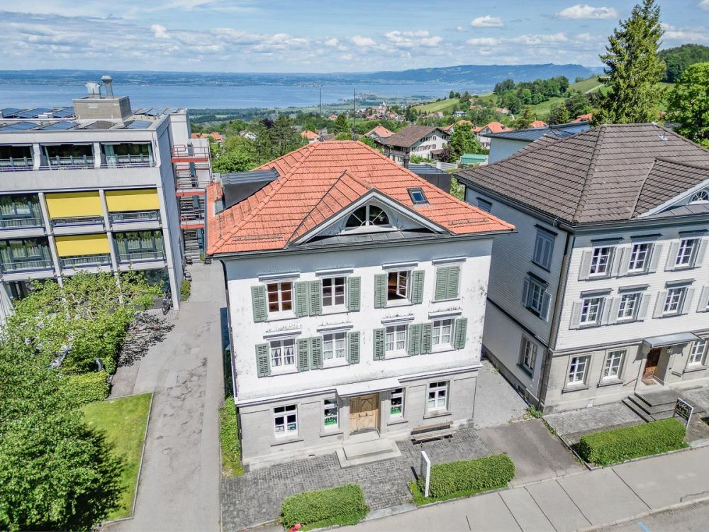 Einzigartiges Wohn-/Geschäftshaus im Kurpark von Heiden - Aussenansicht mit Weitsicht