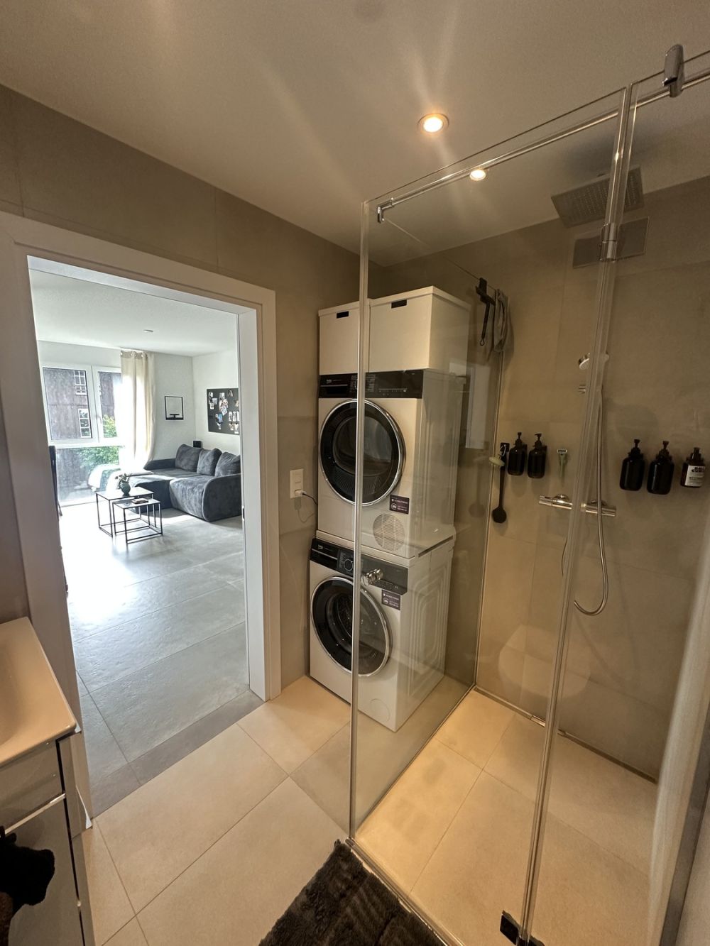 Moderne 2.5 Zimmer Dachwohnung mit Galerie -  Bild 9