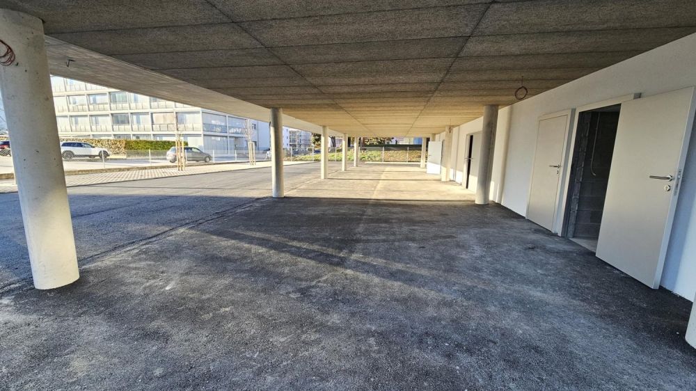 Geräumiges neues Dachgeschoß mit großem Balkon -  Bild 13