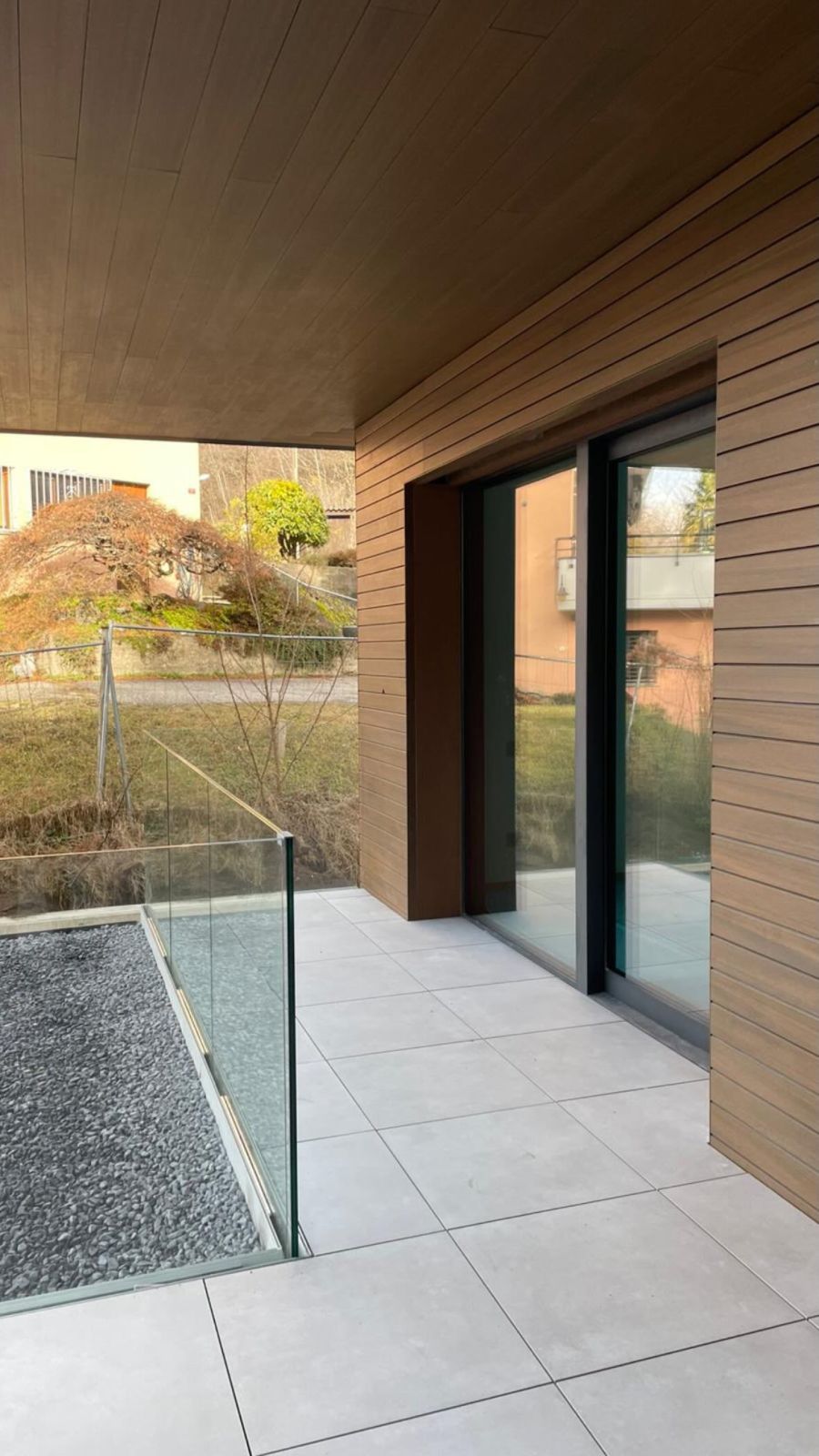 Exklusiv 4.5 Lokale mit großem privatem Garten -  Bild 8