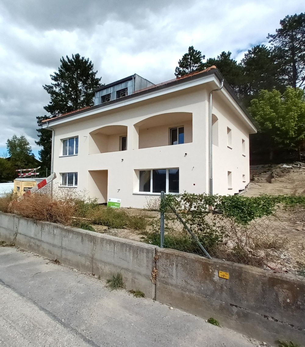 Appartement neuf de 4.5 pièces avec jardin de 712 m2 privatif -  Bild 2