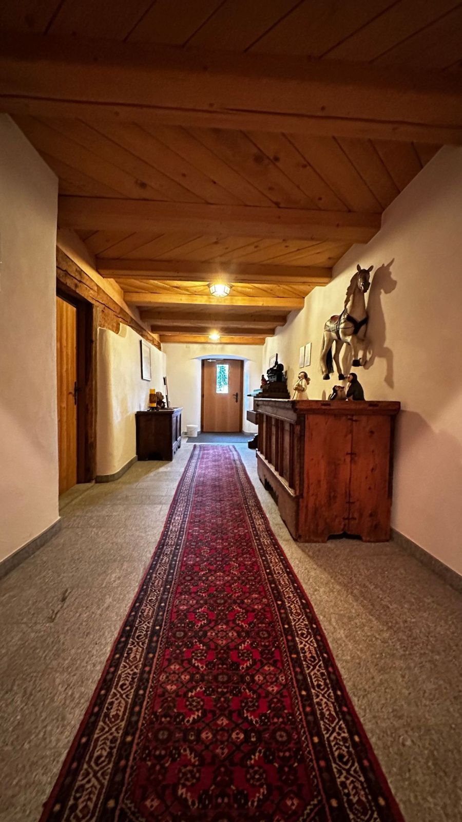 4.5-Zimmer-Wohnung mit Garagenbox in Neuheim zu vermieten - Bild 2