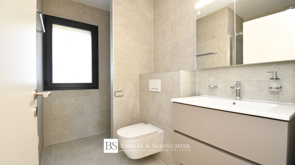 Geräumige 4.5-Zimmer-Wohnung in einer gehobenen Residenz - Appartement témoin - Salle d'eau