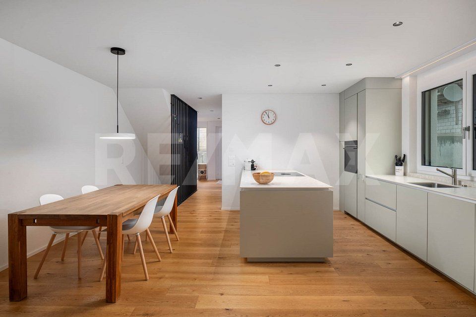 Moderne 5.5 Zimmer Doppelhaushälfte mit Wintergarten -  Bild 5