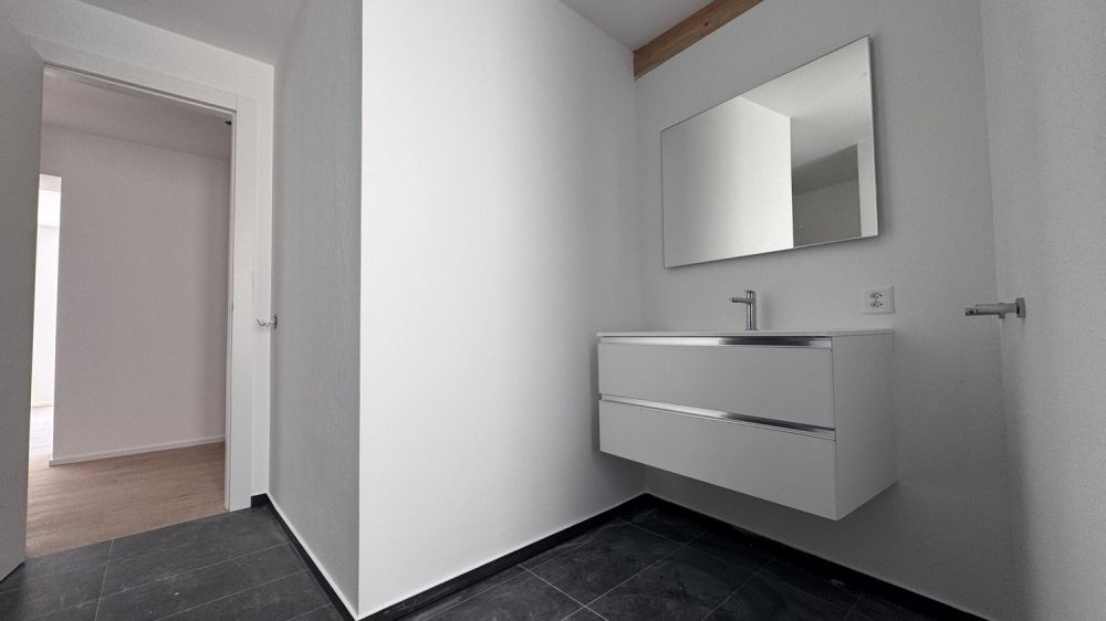 MODERNES UND GERAUMIGES 3.5 ZIMMERWOHNUNG MIT CHARME IN MENDRISIO ZENTRUM -  Bild 5