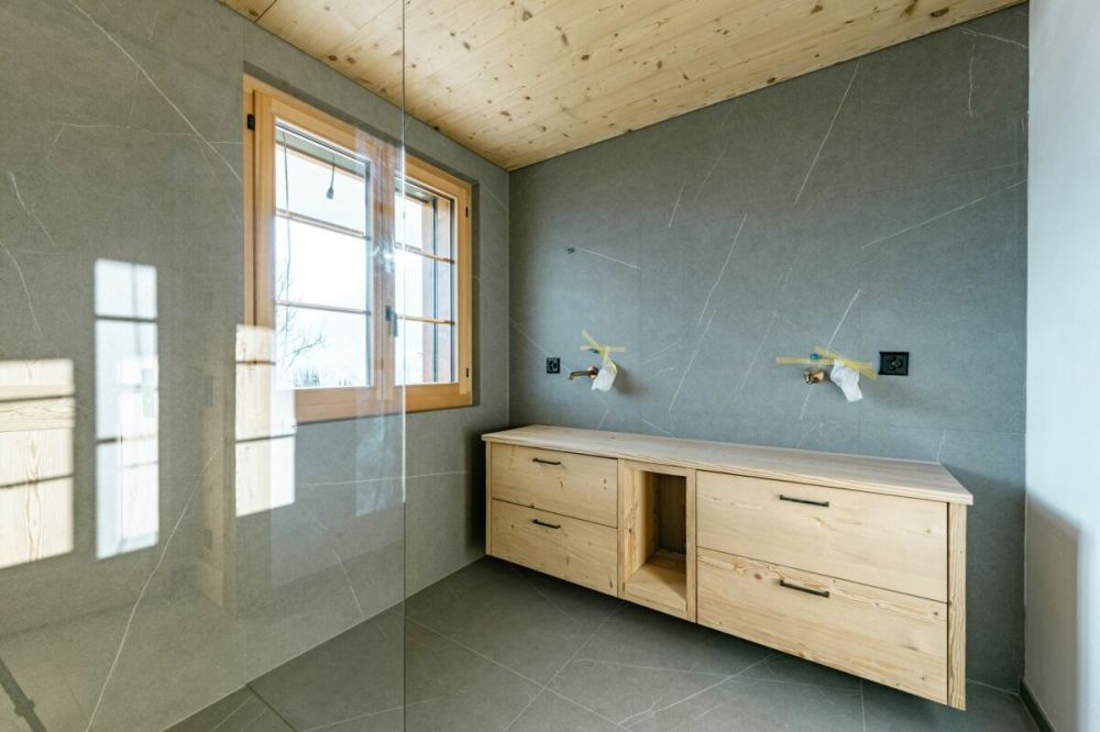 Neue 4.5-Zimmer-Ferienwohnung zwischen Saanen und Gstaad - Bild 12