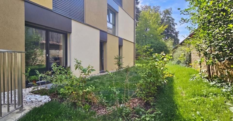 Joli appartement de 2,5 pièces avec terrasses et jardin à Couvet - Appartement 2.5 pièces - image - 1
