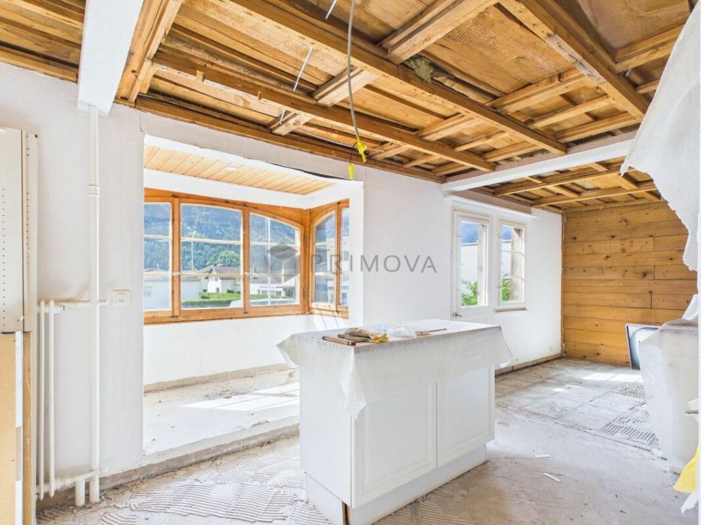 Traditionsreiches Chalet mit Gastronomie & zwei Wohneinheiten auf weitläufigem Grund -  Bild 4