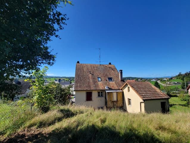 Opportunité : Petit Immeuble de rendement + parcelle constructible avec plans vi - Image 2