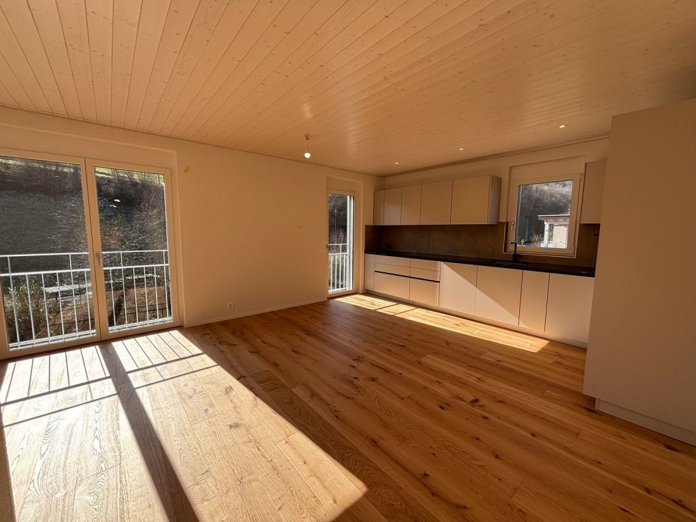 Moderne 4.5-Zimmer-Dachgeschosswohnung mit grossem Balkon – Wohnen an bester Aussichtslage -  Bild 4