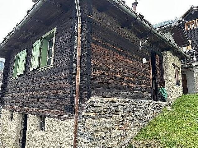 Chalet teilweise ausgebaut  / rustico da ristrutturare -  Bild 11