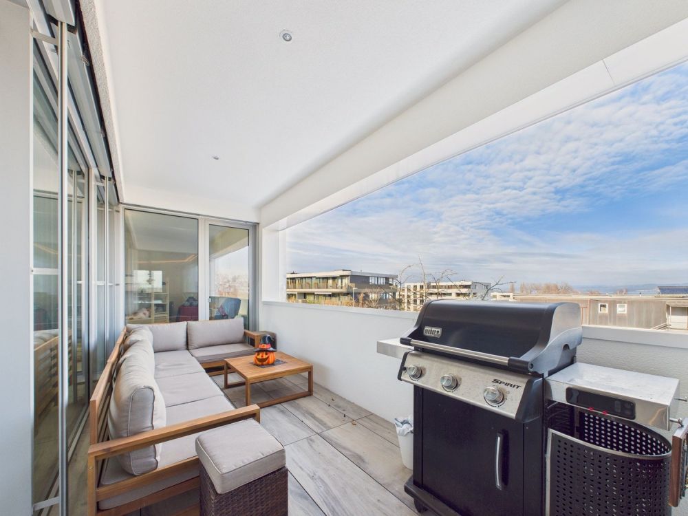 Exklusive 5.5-Zimmer-Neubau-Wohnung mit Kamin, Sauna und Seeblick in Bottighofen - Image 9