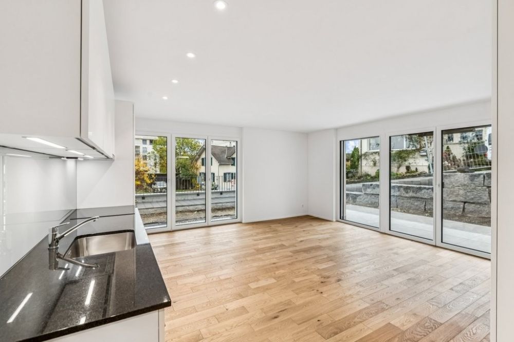 TOPMODERNE 2.5-ZIMMER-WOHNUNG IN MENZIKEN -  Bild 2