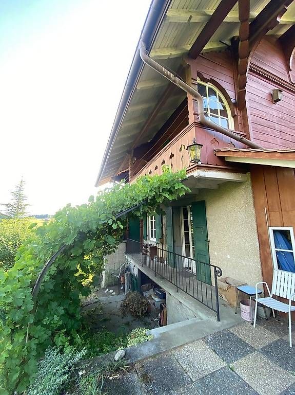 Haus mit unverbaubarer Alpensicht & Baulandreserve -  Bild 2