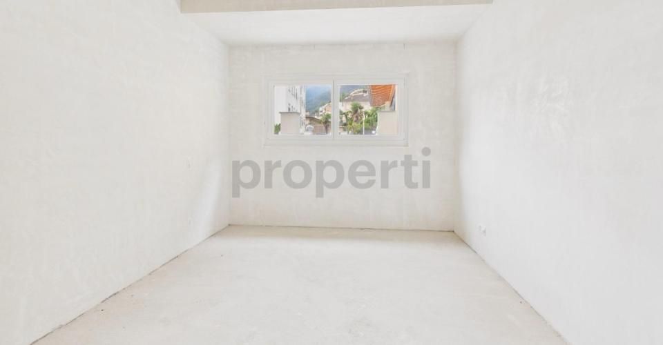 Grande surface, immeuble entièrement rénové - Appartement 5.5 pièces - image - 8