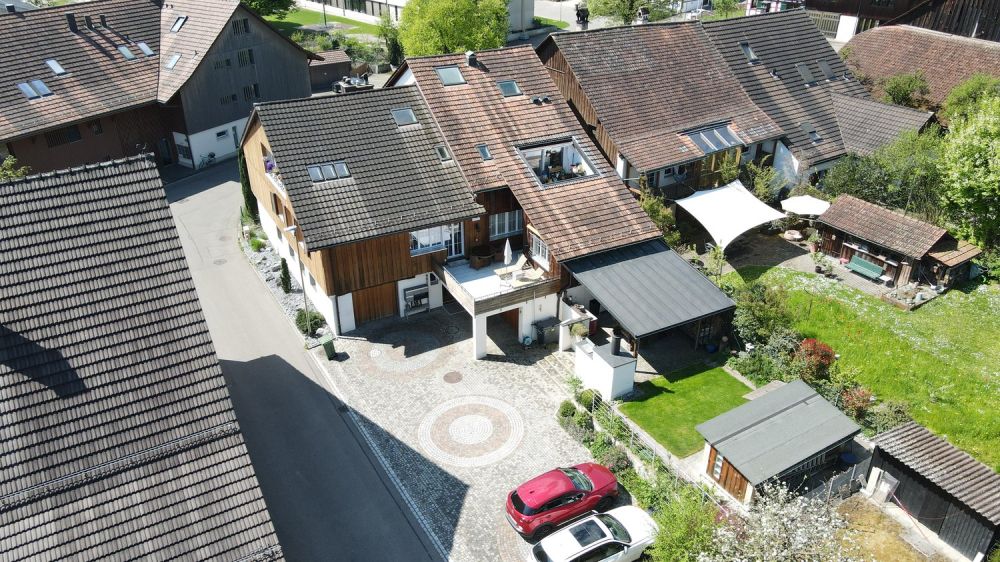 Liebhaberobjekt mit Renditepotenzial an ruhiger und zentraler Lage in Dietlikon - Bild 4