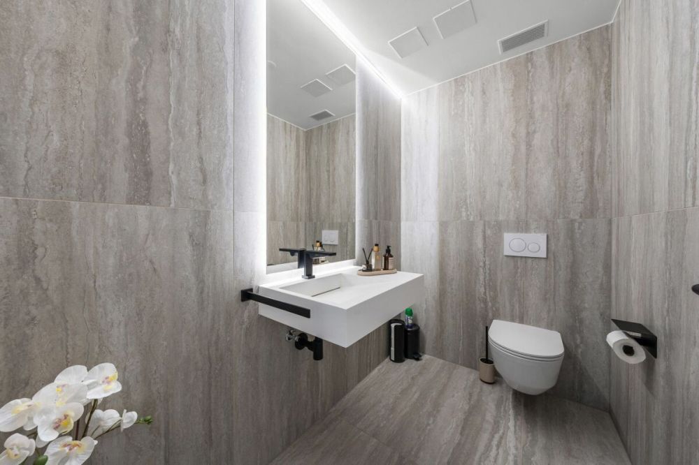 Exklusives Einfamilienhaus mit Pool, Smarthome und luxuriöser Ausstattung -  Bild 13