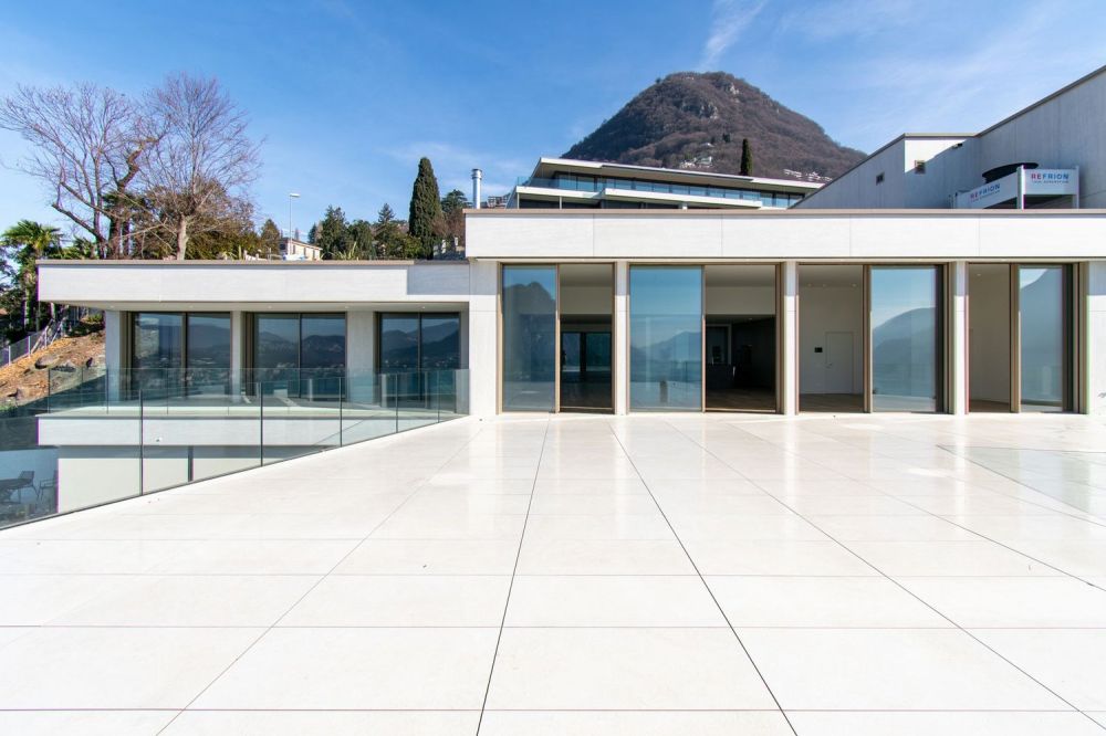 LUXURY PENTHOUSE WITH AMAZING LAKE VIEW -  Bild 8