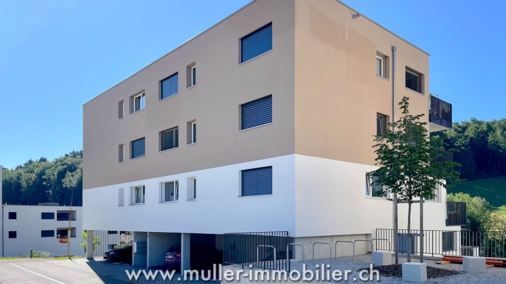 Très bel appartement traversant dans le village de Remaufens -  Bild 11