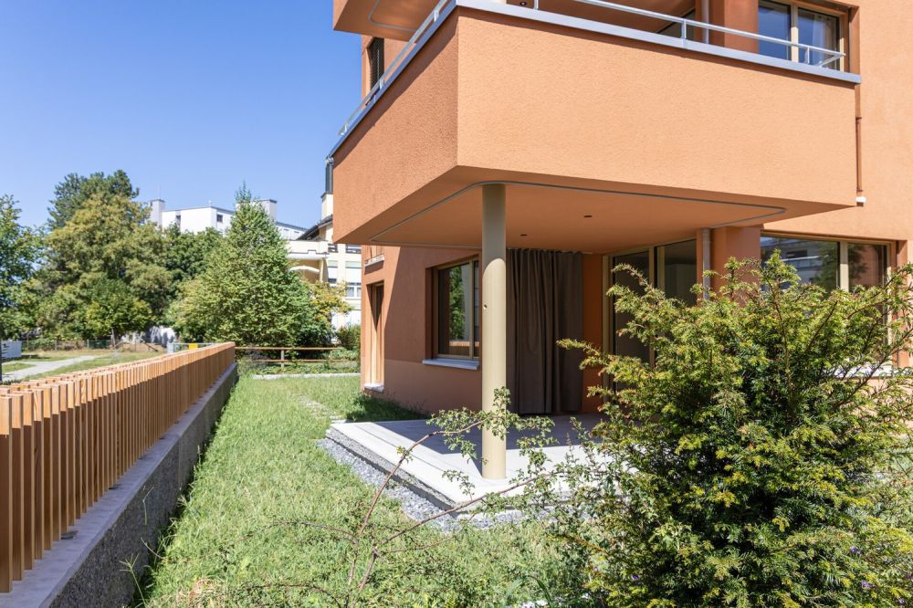 170 m² Gartenwohnung mit separatem Homeoffice / Atelierraum - Gartenanlage