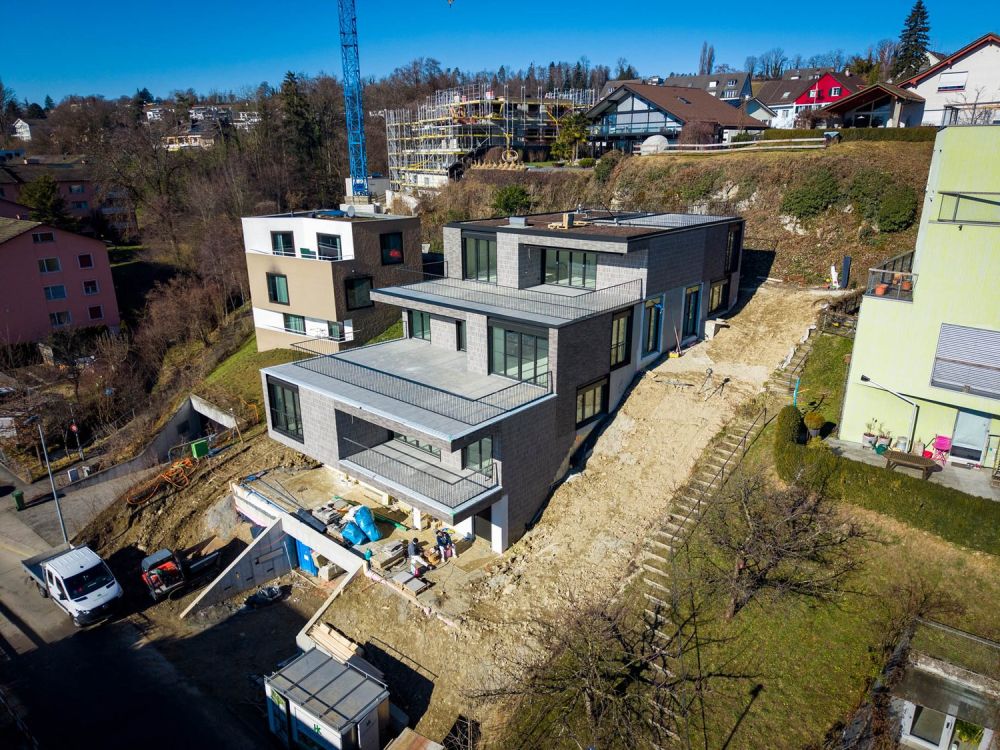 Exklusive und hochwertige 4.5-Zimmer-Terrassenwohnung - Ihr Traumdomizil mit Seesicht in Uerikon - Bild 1