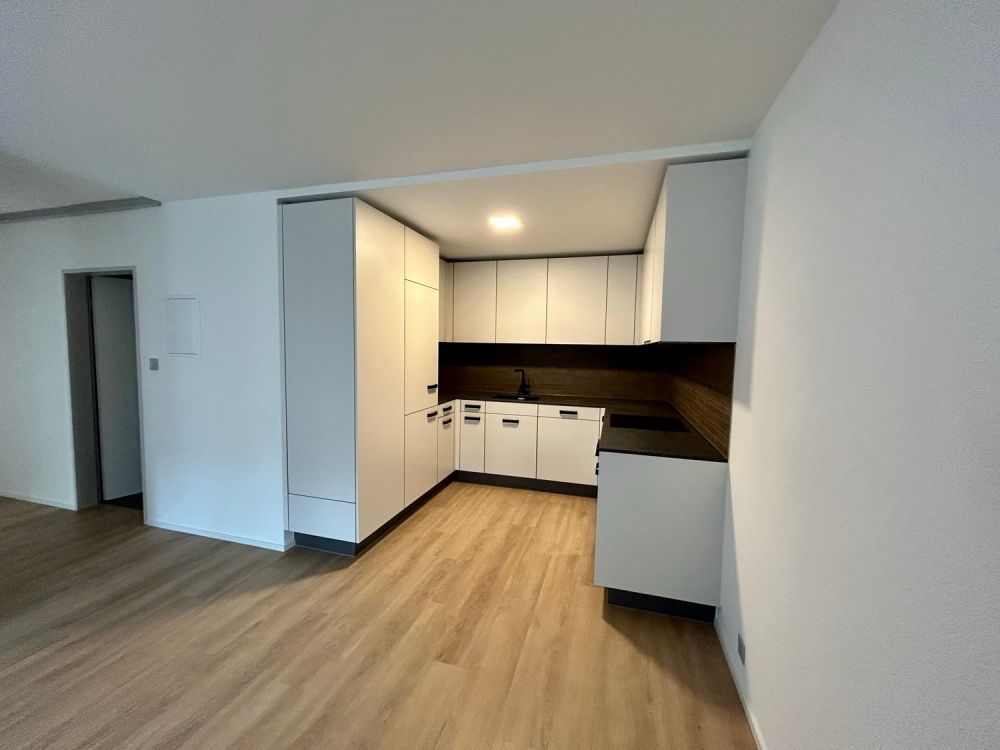 Hochwertig sanierte Wohnung mit Balkon beim Wiesenplatz -  Bild 3
