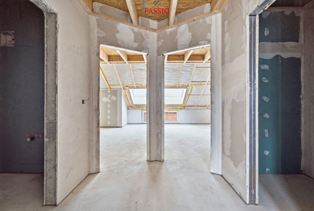 Alt trifft neu: Exklusive 5.5-Zimmer Duplex-Wohnung in Chabrey -  Bild 5