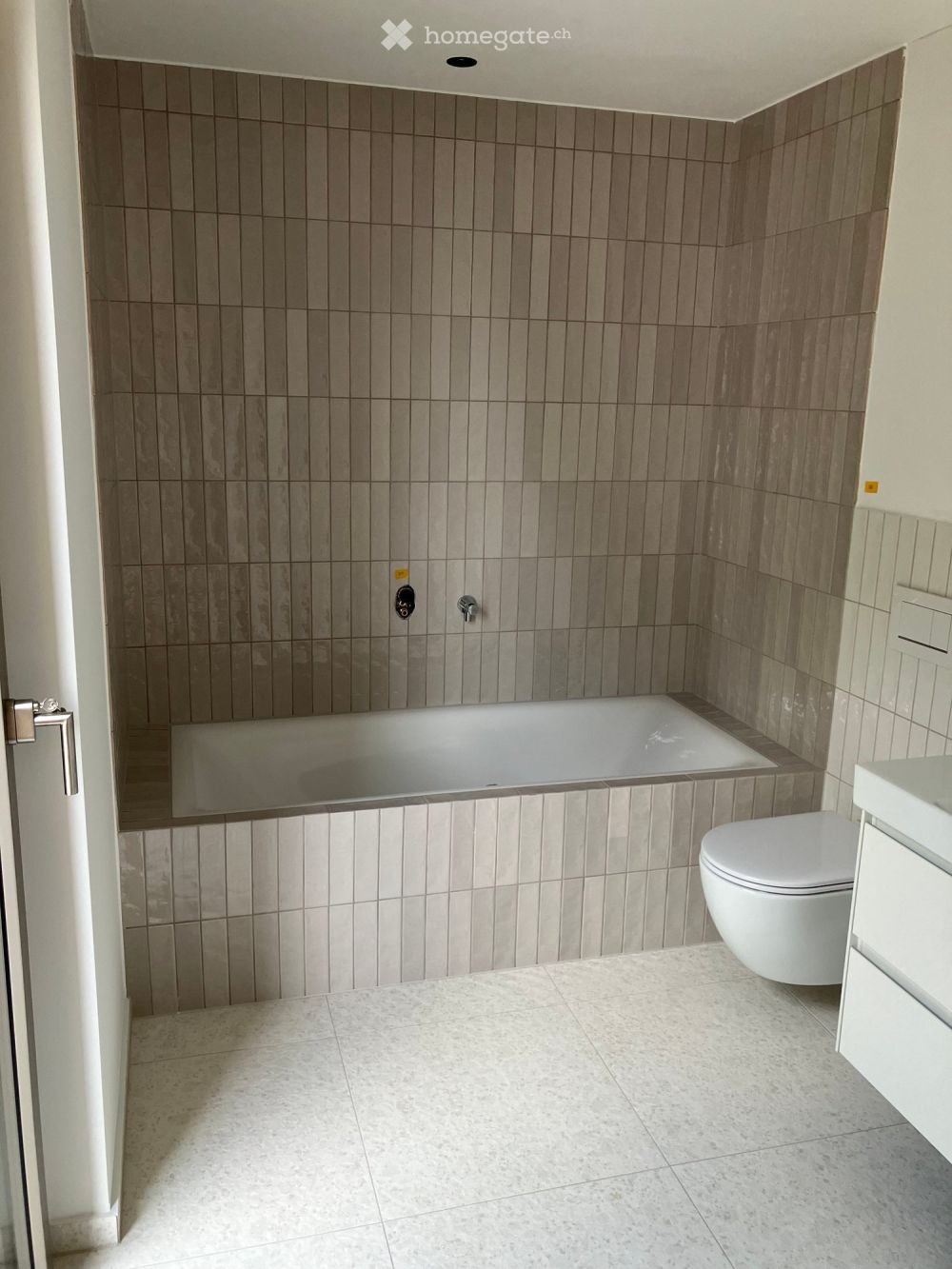 5.5-Zimmer-Wohnung mit Panorama & Eigentumsstandard in Wernetshausen -  Bild 6