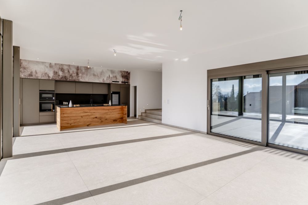 Elégance absolue et cadre bucolique pour cette villa neuve -  Bild 1