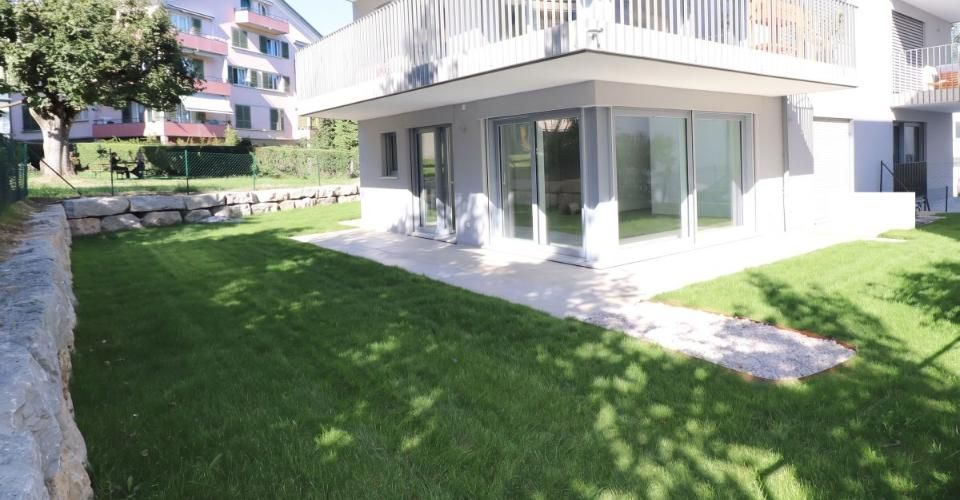 Rare à saisir! Magnifique appartement neuf en rez-jardin, 3 chambres, très proche du centre, quartier sans aucune nuisance! - Appartement terrasse 4.5 pièces - image - 1