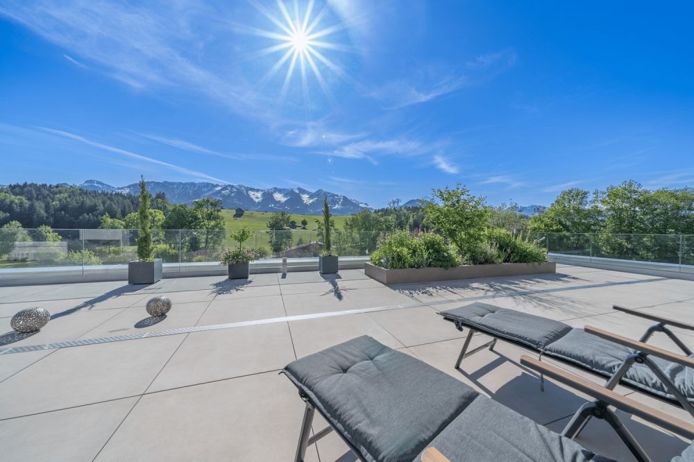 Stilvolles Wohnen mit Weitblick - Terrasse