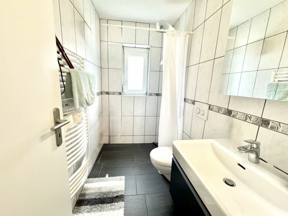 Mehrgenerationenhaus an ruhiger Lage - mit vielseitigem Schopf - Bild 12