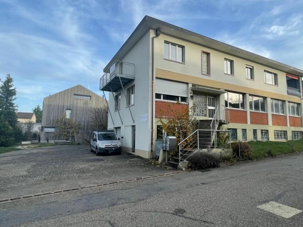 Liegenschaft vielseitig Nutzbar und viel Potenzial - Bild 1