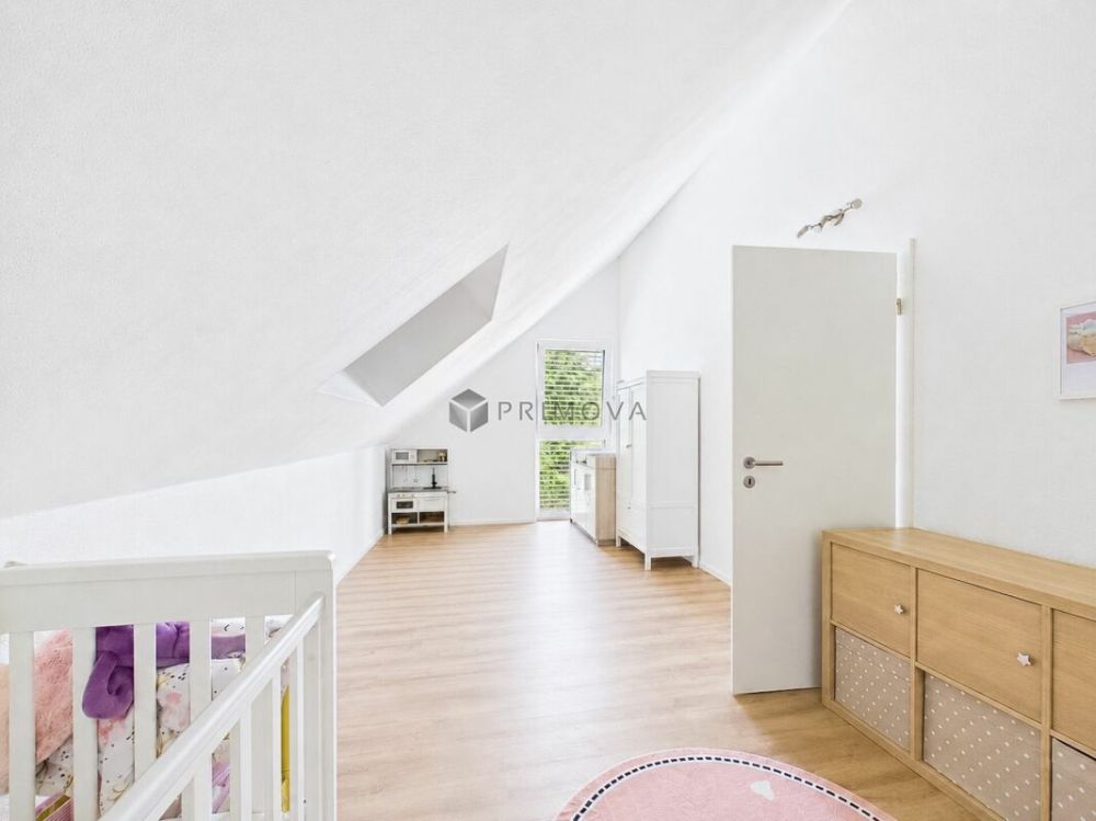 Neuwertiges Doppeleinfamilienhaus zum Greifen nah! -  Bild 6