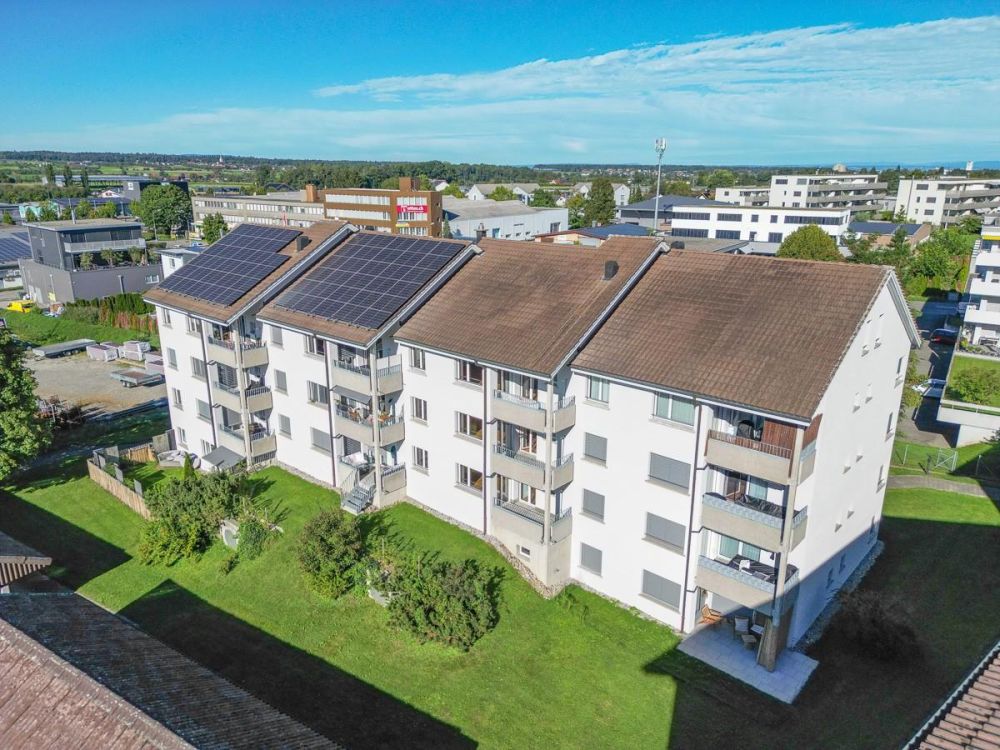 Erstbezug nach Renovation - 3.5-Zi. Eigentumswohnung - Aussenansicht