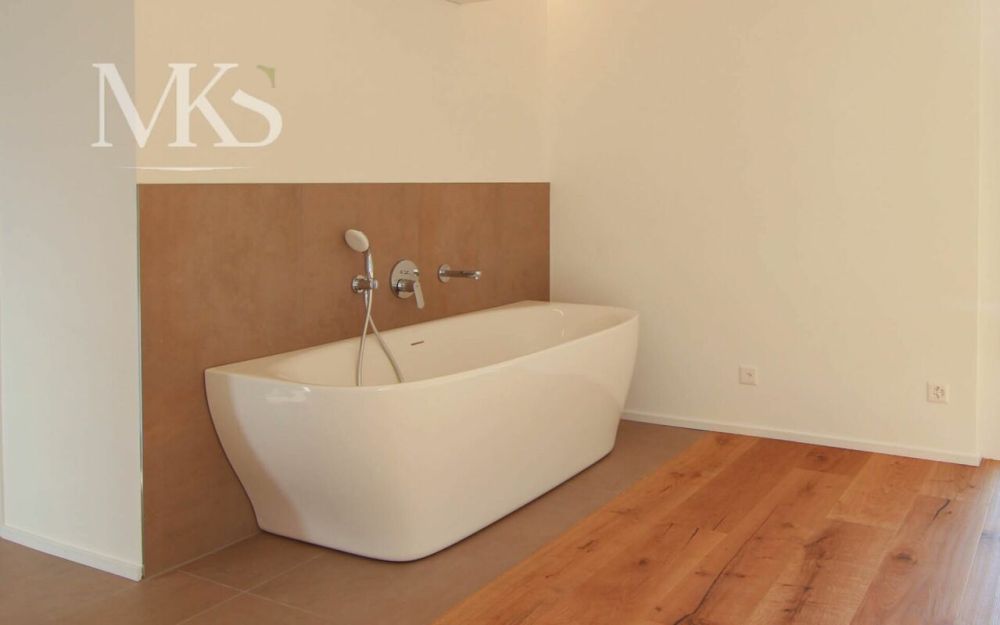 Wohnen mit Weitblick - grosszügige und gemütliche 4.5-Zimmer-Attikawohnung - Master Bedroom