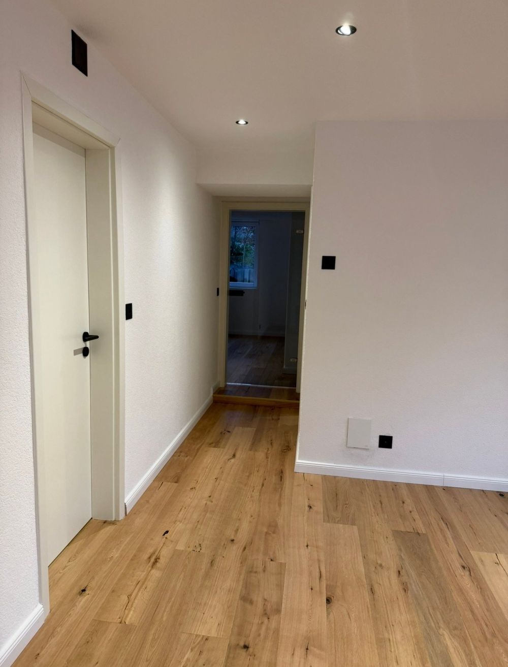 Exklusive Designerwohnung mit Garten (Vorderplatz), Terrasse & Smart-Home – Wohnen wie im Neubau -  Bild 8