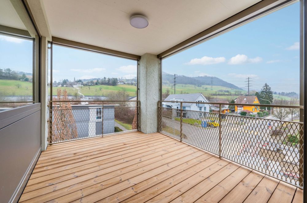 Attraktive 3.5-Zimmer-Wohnung in Frick - zentral und modern wohnen - Loggia