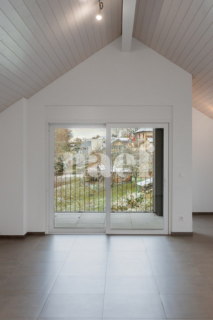 Prachtiges 5.5-Zimmer-Dachgeschoss mit Loggia zu verkaufen in St-Aubin -  Bild 3