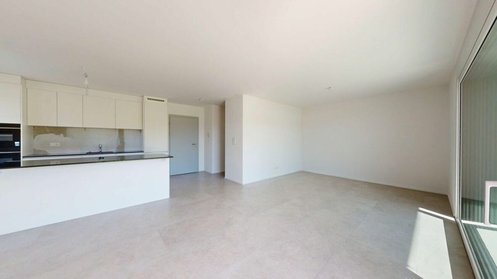 3.5 Zimmer-Wohnung mit Gartensitzplatz - Küche/Essen/Wohnen