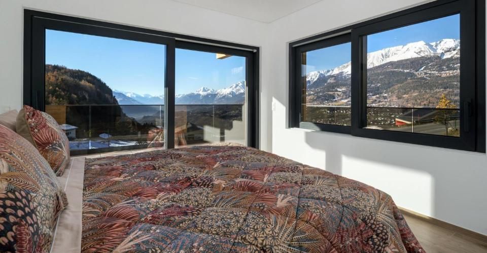 Lens. Propriété regroupant 3 chalets pour un total de 12 chambres à coucher - Maison 15.5 pièces - image - 9