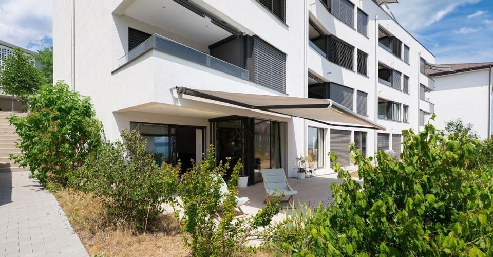 Superbe appartement moderne de 4,5 pièces avec grande terrasse, vue lac et Alpes - Appartement 4.5 pièces - image - 3