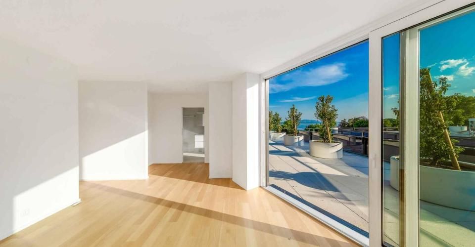 UNIQUE! Attique de 5.5 pièces de 180m2 bénéficiant d'un rooftop terrasse de 168m2 avec vue panoramique sur le lac et les Alpes - Attique 5.5 pièces - image - 4