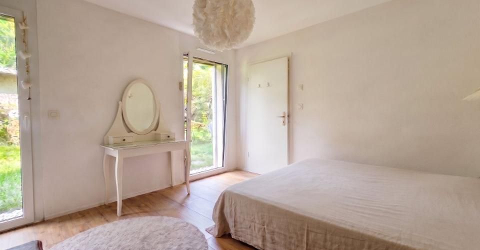 Joli appartement de 2,5 pièces avec terrasses et jardin à Couvet - Appartement 2.5 pièces - image - 6