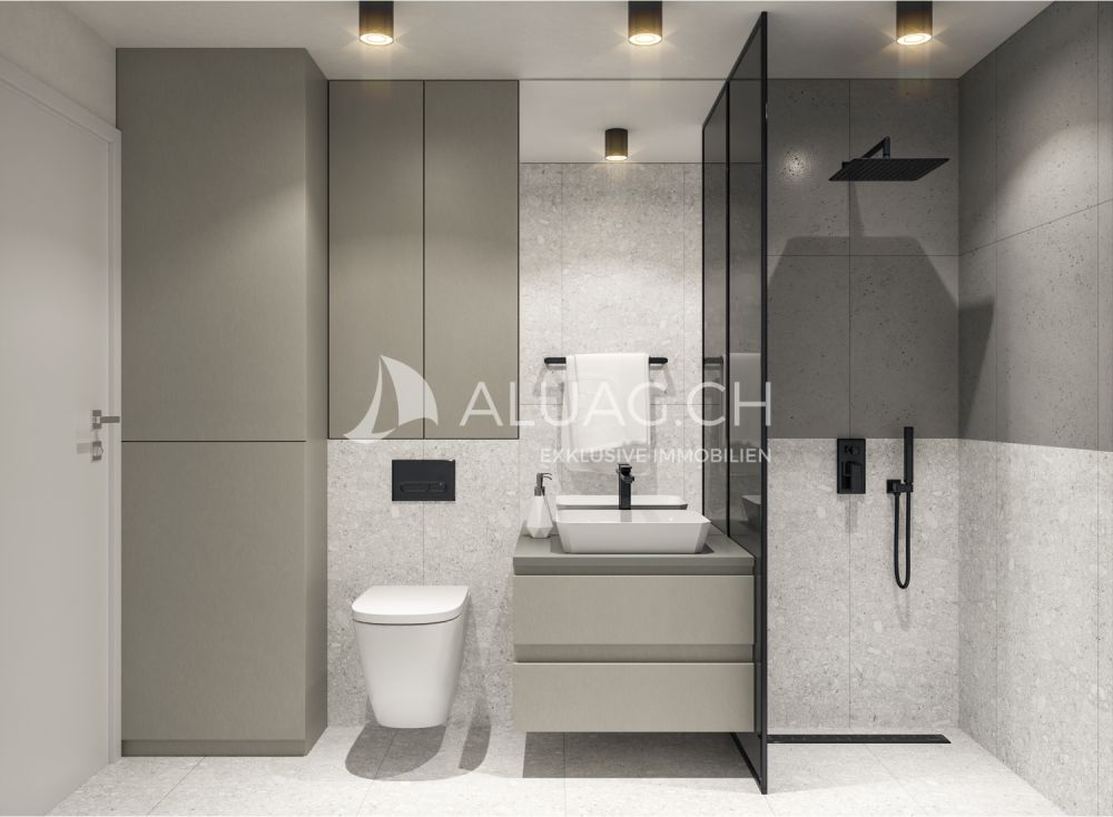 4.5 ZIMMER DACHWOHNUNG - Ein modernes, gut ausgestattetes und funktionales Badezimmer, das viel Platz bietet