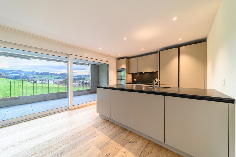 Ruhig und sonnig  schönes Wohnen im Dorf Ganterschwil - Küche | Musterwohnung B2.2