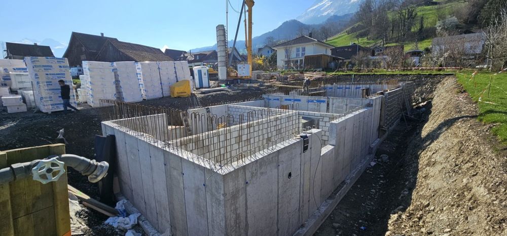 Neubau: Modernes Reiheneinfamilienhaus in Sax zu kaufen - Rohbau 3