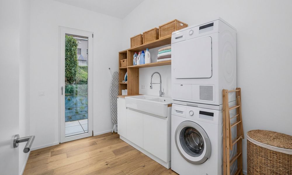 ATTICO 4.5 LOCALI CON TERRAZZE VISTA LAGO A BRUSINO ARSIZIO - Bild 4