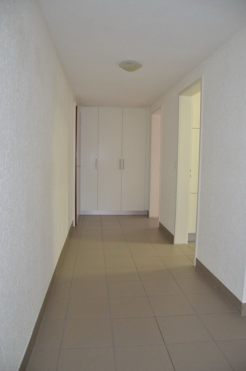 Moderne 3-Zimmer-Wohnung mit Balkon an zentraler Lage -  Bild 7